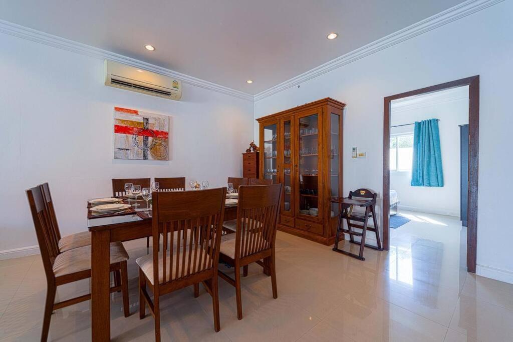 Villa Luxurious 5-bedroom Private Pool Villa! Pv5 HHQ