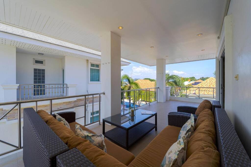 Villa Luxurious 5-bedroom Private Pool Villa! Pv5 HHQ